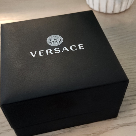 Versace Medusa Lariat Necklace - Picture 3 of 3